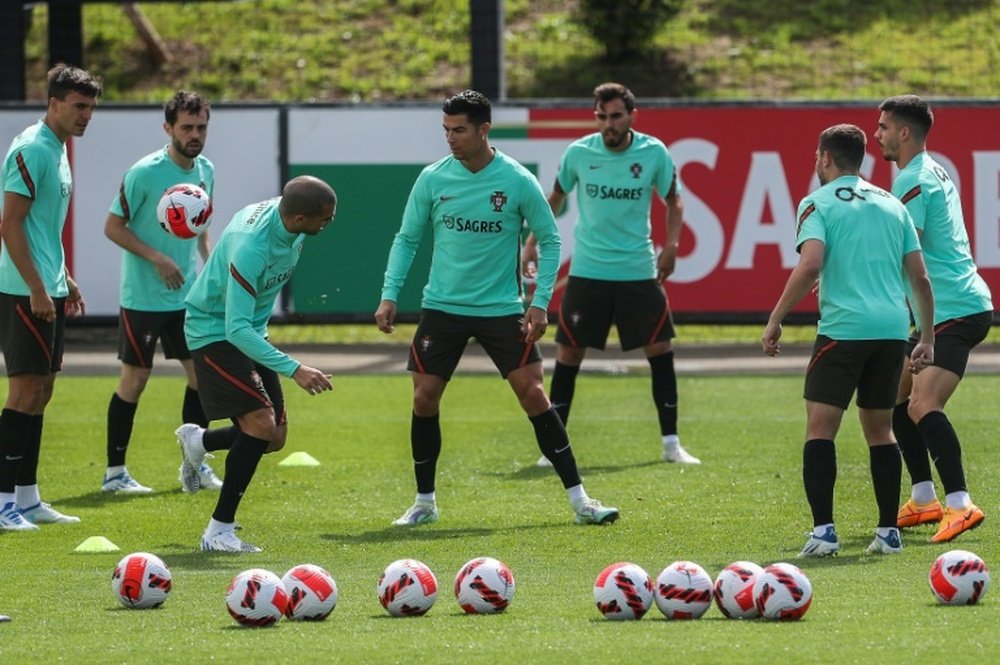 Ronaldo tập luyện thể lực cùng đội
